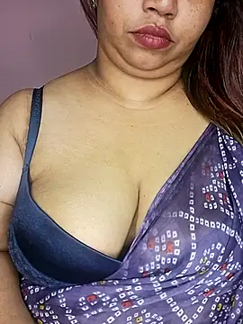 Webkamerová show Ravina_patil1