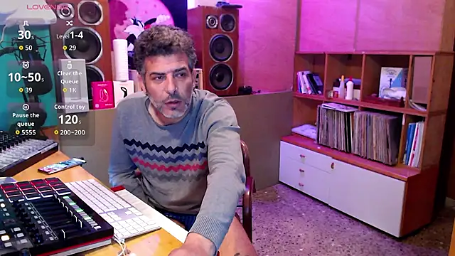 Omar_Grey Adlı Modelin Canlı XXX Sohbeti