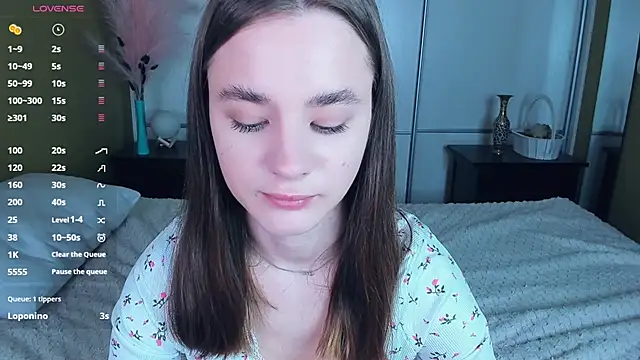 JinnyMcie Chat XXX in diretta