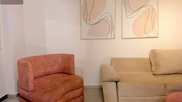 DemiNova: απευθείας συνομιλία ΧΧΧ