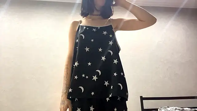 LinHebron Adlı Modelin Canlı XXX Sohbeti