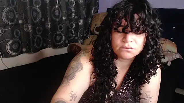 Chat XXX en directo de ANGELIQUE_KLANE