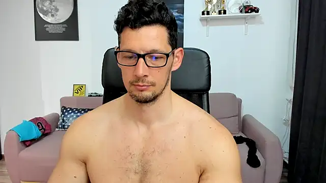 BrutusK08 在線直播表演