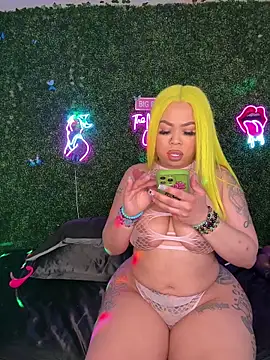 RenaThickAss: απευθείας συνομιλία ΧΧΧ