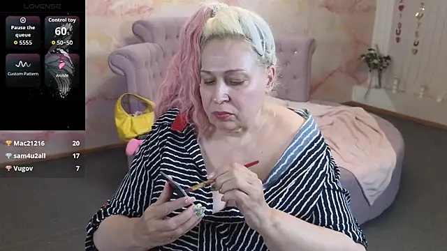 Penelope_Pinky Live XXX-chat