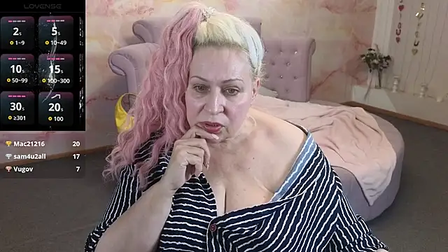 Penelope_Pinky Live XXX-chat