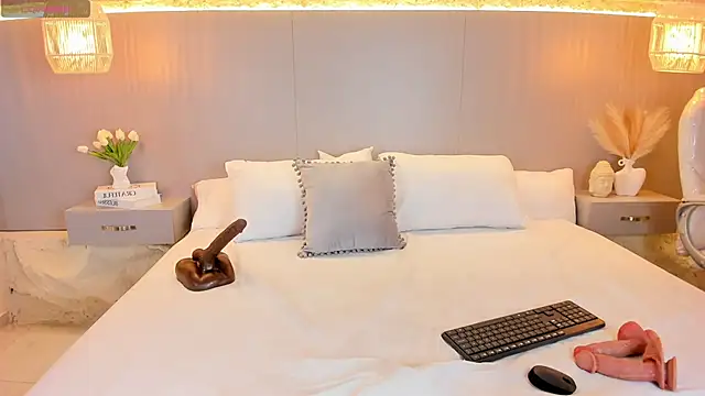 XXX chat uživo modela AmyColman_