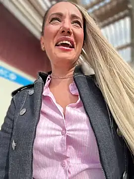 adya-aly 即時 XXX 聊天