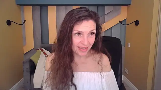 EllaLong 即時 XXX 聊天