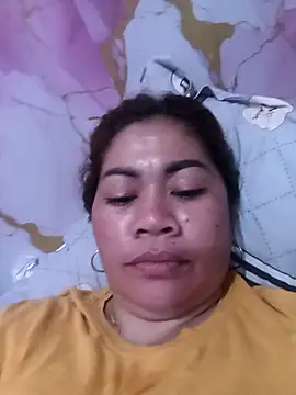 SweetChubbyMommy_02 Adlı Modelin Canlı XXX Sohbeti