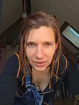 Lina_lou4 现场XXX聊天