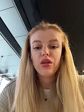 Show modela HarrietDart na web-kameri