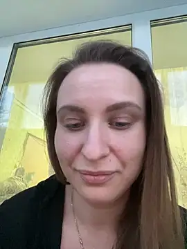 Pertunjukan Kamera Web OlgaBuzzz