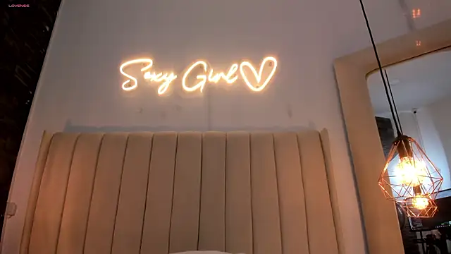 hari_lissaw's Live XXX Chat