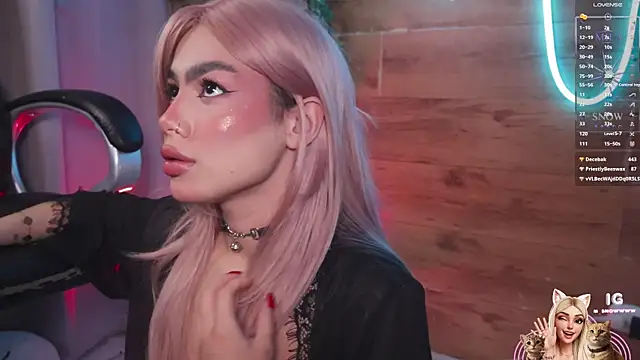 Miila_snow Chat XXX live