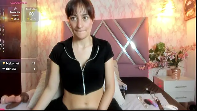 Chat +18 de Candy_Hott7 ao vivo