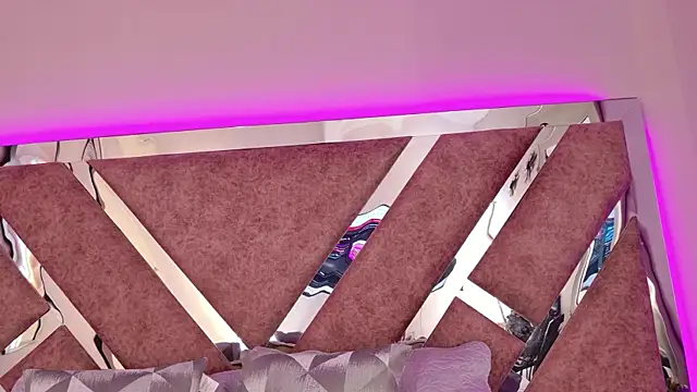 MeganR_: απευθείας συνομιλία ΧΧΧ