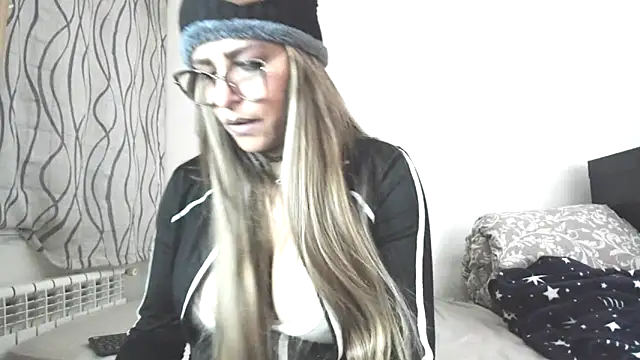 CristalDivine Live XXX Chat