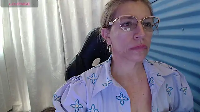 Chayla_Ruiz Chat XXX in diretta