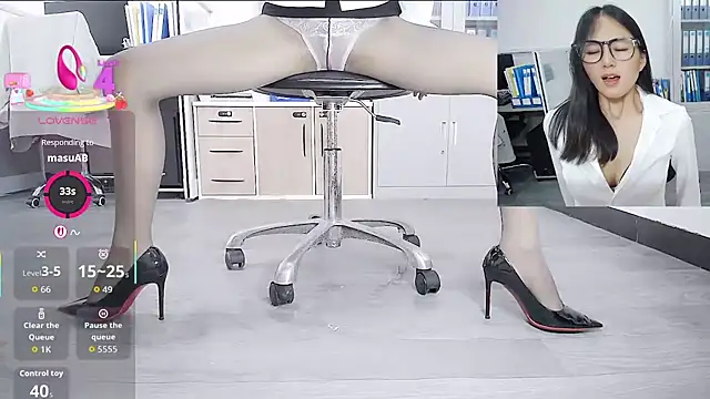 Saffron_10 Show in webcam