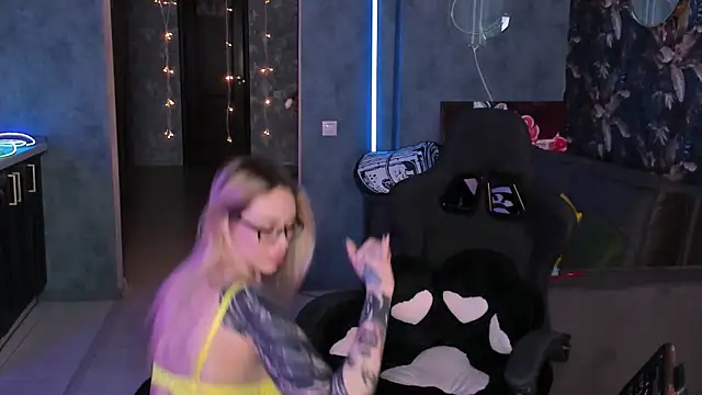 Blckmirrorr: απευθείας συνομιλία ΧΧΧ