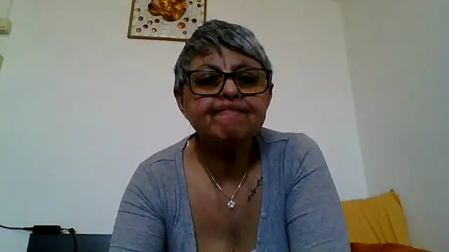 Chat +18 de roseblak42 ao vivo