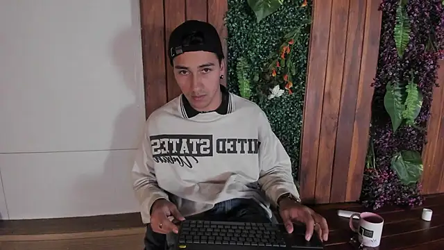 عرض كام Andy_Joy_