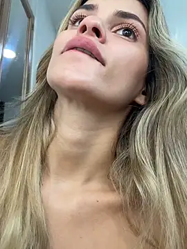 Chat XXX ao vivo de cuteluci_