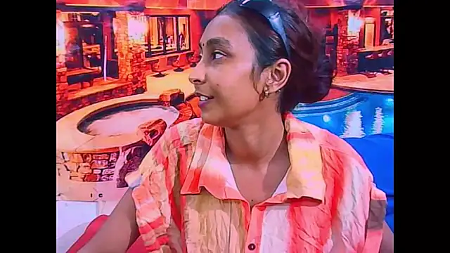 Chat +18 de IndianSexyButt ao vivo