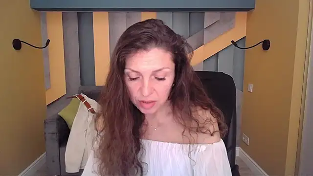 EllaLong Adlı Modelin Canlı XXX Sohbeti