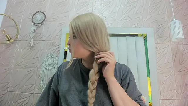 Show modela Sofia_Blakke na web-kameri