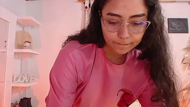 _Kim__M élő XXX-chatje