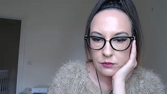 XXX chat uživo modela Humiliatrixxxx