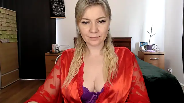 Chat +18 de ParadiseAlina ao vivo