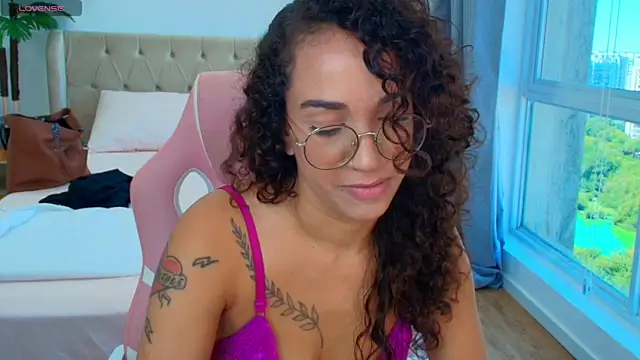 Chat XXX en directo de Sally_Diazz