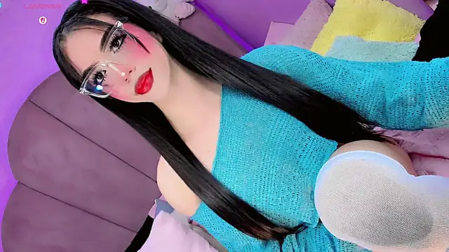 Show modela AlissonDannae777 na web-kameri