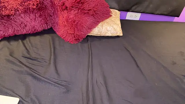 Chat +18 de Karim_mansur ao vivo