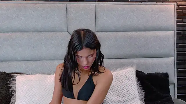 EsmeraldaBlake Adlı Modelin Canlı XXX Sohbeti