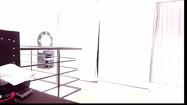 Naomy_Mature Chat XXX in diretta