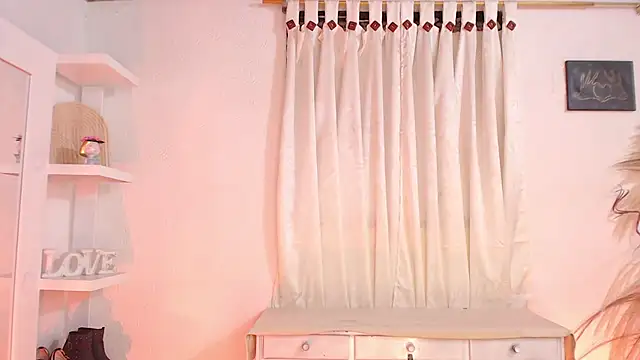 _Kim__M's Live XXX Chat