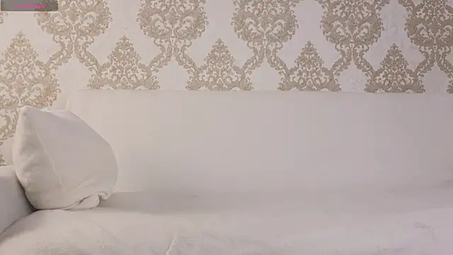 foxy_bloomm 即時 XXX 聊天