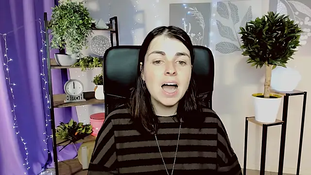 MartaEdams 라이브 XXX 채팅