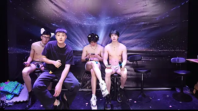 Dzboy-003 élő XXX-chatje