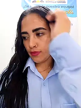 MAYE__13 Adlı Modelin Web Kamerası Şovu