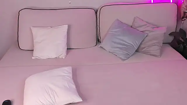 Virginia_Robinson Chat XXX in diretta