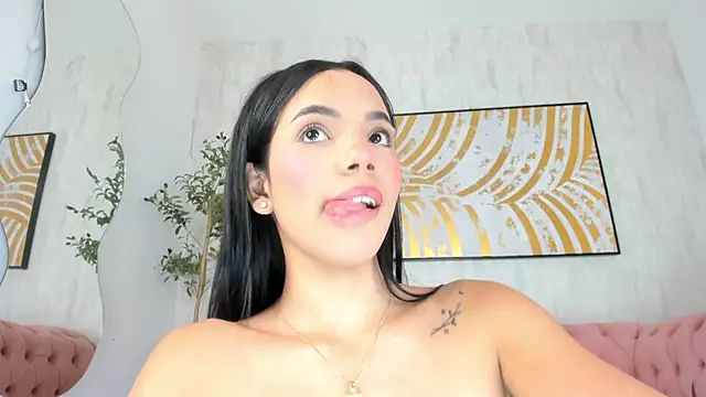 Krissi_latore live XXX chat