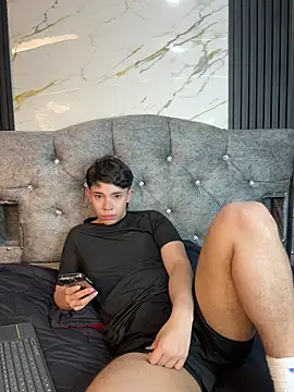 Noah_ledom webcam show