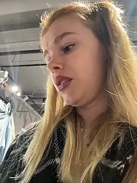 HarrietDartn Live XXX chat