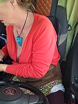 Hot-Muci Obrolan Langsung XXX