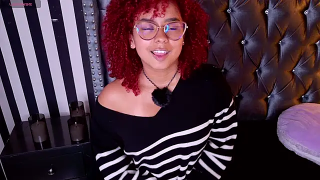 lara_curly – webcam-show